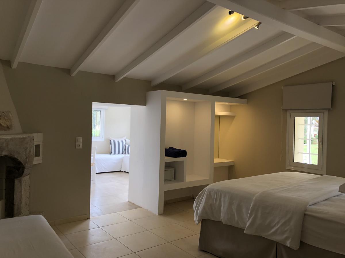 Parthenis Hotel & Suites มาเลีย ภายนอก รูปภาพ
