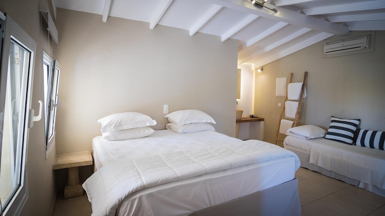 Parthenis Hotel & Suites มาเลีย ภายนอก รูปภาพ