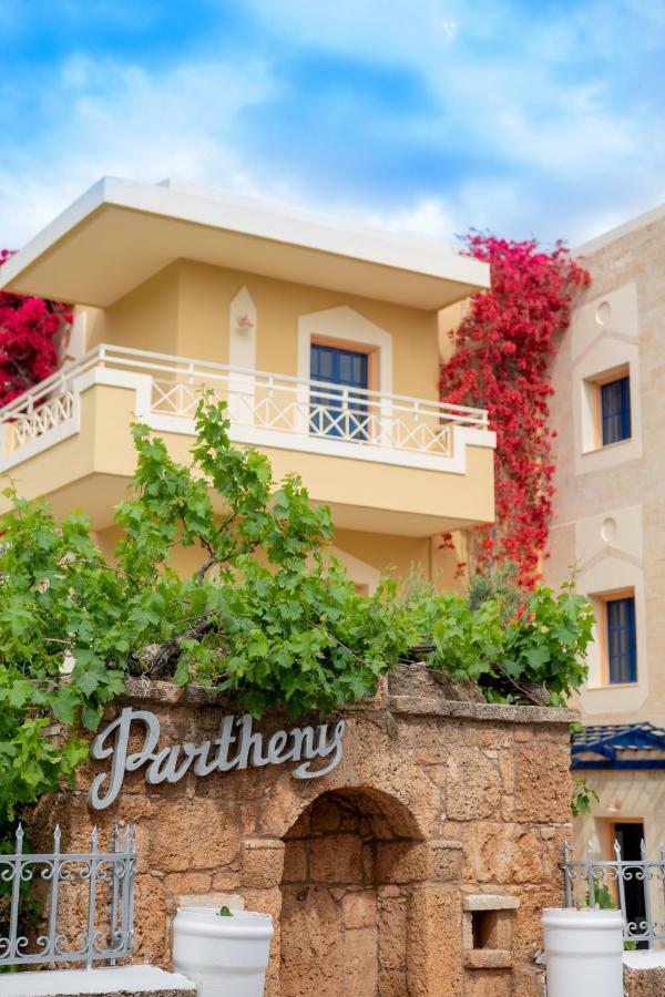 Parthenis Hotel & Suites มาเลีย ภายนอก รูปภาพ